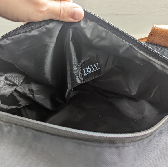 DSW Weekender - Picture 4 of 4